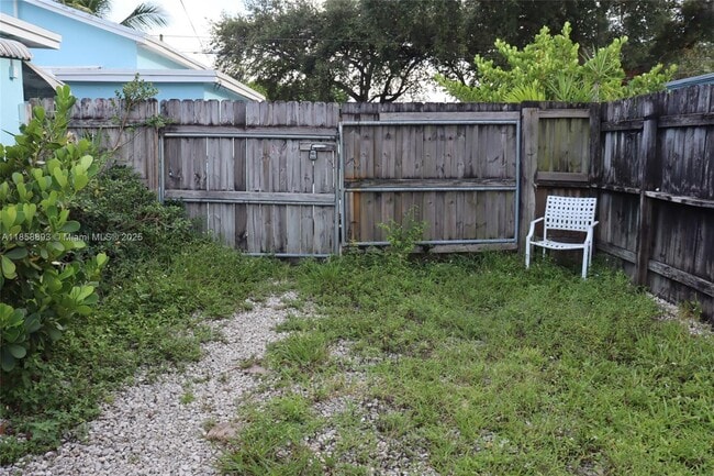 5743 Lincoln St in Hollywood, FL - Building Photo - Building Photo