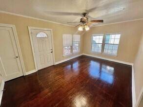 502 Zennia St in Austin, TX - Building Photo - Building Photo