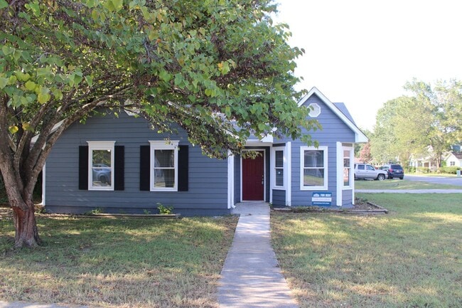 property at 2905 Dublin Dr N