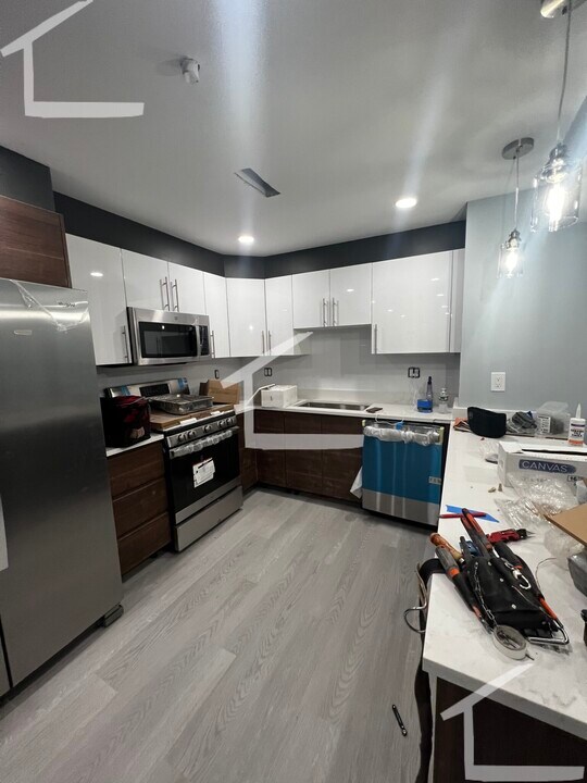 7 University Rd, Unit A in Brookline, MA - Building Photo