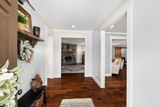 2710 Colonial Dr in Dickinson, TX - Foto de edificio - Building Photo