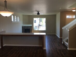 20836 Gateway Dr in Bend, OR - Building Photo - Building Photo