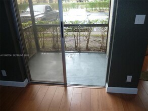 300 Gardens Dr in Pompano Beach, FL - Building Photo - Building Photo