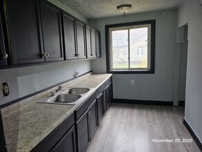 9379 Manor in Detroit, MI - Building Photo - Building Photo