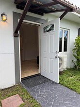 8601 SW 4th St in Miami, FL - Building Photo - Building Photo