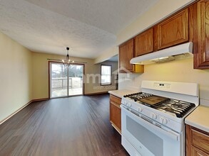 10284 Pinesap Pl in Roscoe, IL - Foto de edificio - Building Photo