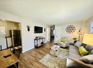 135 E Walnut St, Unit 26 in Danville, KY - Building Photo - Building Photo