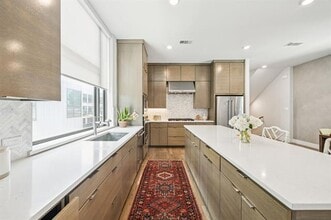 1922 La Croix Pl in Dallas, TX - Building Photo - Building Photo