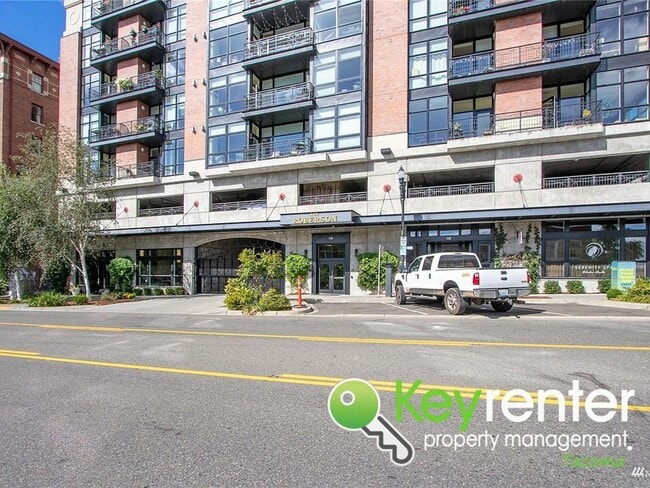 708 Market St in Tacoma, WA - Building Photo - Building Photo