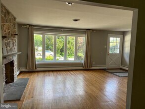 319 Meetinghouse Ln in Media, PA - Building Photo - Building Photo