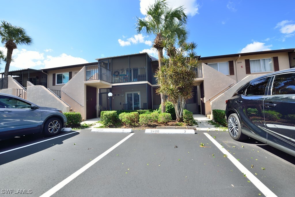 3400 Frosty Way in Naples, FL - Building Photo