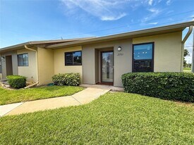 2701 60th Ave Plaza N in Bradenton, FL - Building Photo