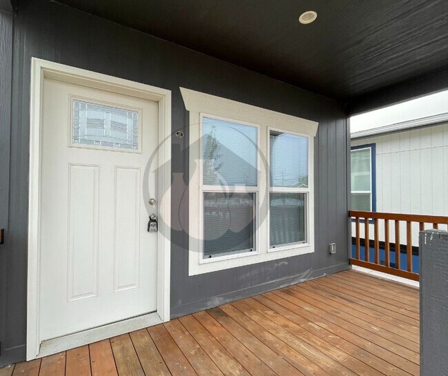 515 SE Sheridan Rd in Sheridan, OR - Building Photo - Building Photo