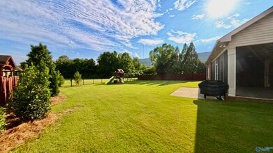 4504 Hampton View Dr in Owens Cross Roads, AL - Building Photo - Building Photo