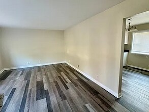 10550 Quincy Blvd NE in Blaine, MN - Foto de edificio - Building Photo