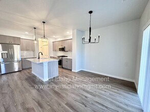 6832 W Corona St in Boise, ID - Building Photo - Building Photo