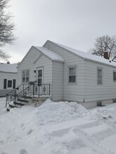 1027 N 12th St in Bismarck, ND - Building Photo - Building Photo