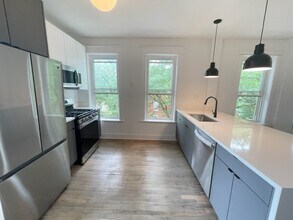 2159 W Huron St, Unit 3R in Chicago, IL - Foto de edificio - Building Photo