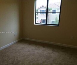 22411 SW 88th Pl in Cutler Bay, FL - Building Photo - Building Photo