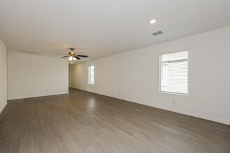 1714 Crossbill St in Forney, TX - Foto de edificio - Building Photo