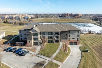Lakeside Lofts in Omaha, NE - Building Photo - Building Photo