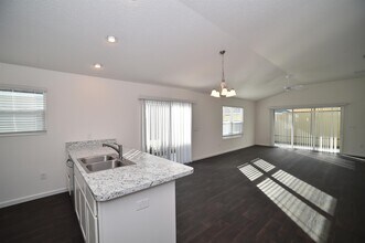 2012 Cerny Ct in the Villages, FL - Foto de edificio - Building Photo