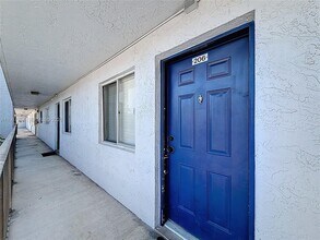 8740 N Sherman Cir in Miramar, FL - Building Photo - Building Photo