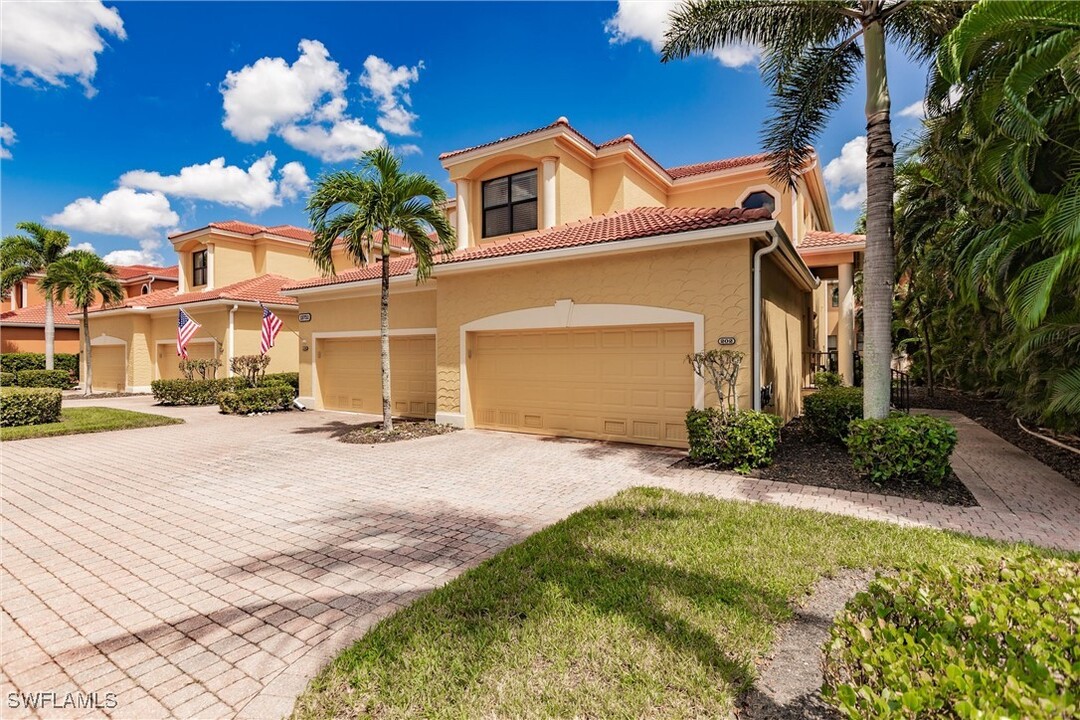 15751 Prentiss Pointe Cir in Ft. Myers, FL - Building Photo