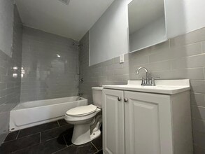 8 Rutgers Ave, Unit BSMT in Jersey City, NJ - Foto de edificio - Building Photo