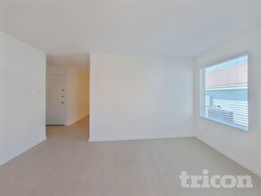 10704 Dusty Rnch Rd in Fort Worth, TX - Foto de edificio - Building Photo