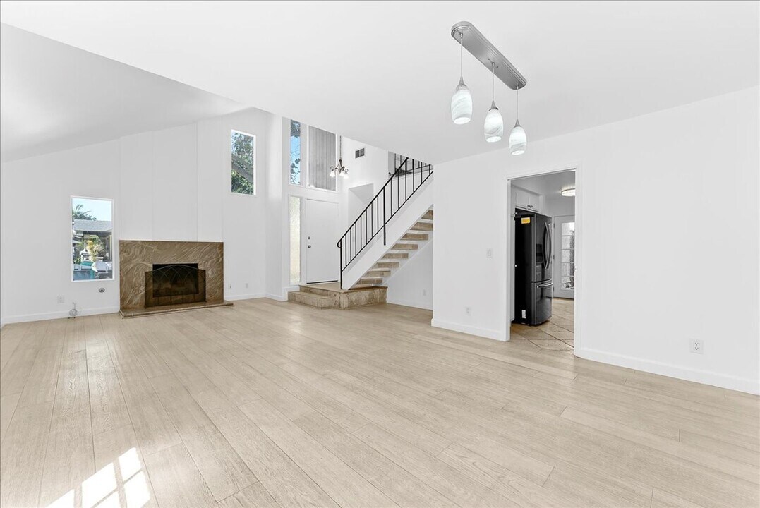 392 Coronado Ave in Long Beach, CA - Building Photo