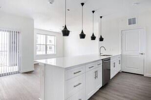 901 Rendon in Burleson, TX - Building Photo