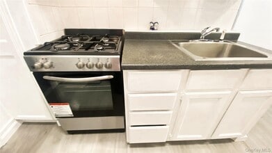 42-33 Kissena Blvd in Queens, NY - Building Photo - Building Photo