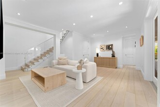 1210 95th St in Bay Harbor Islands, FL - Building Photo - Building Photo