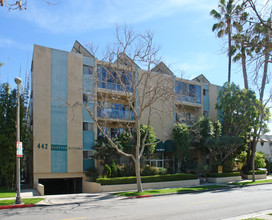 442 S Rexford Dr in Beverly Hills, CA - Building Photo - Building Photo