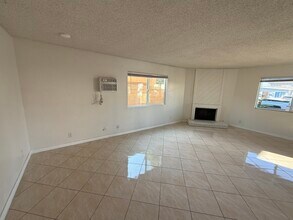 7782 Newman Ave, Unit 1 in Huntington Beach, CA - Building Photo - Building Photo