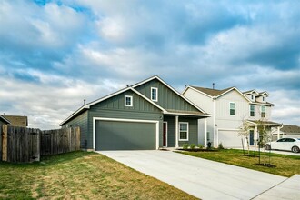 204 Prairie Dog Town Dr in Georgetown, TX - Building Photo - Building Photo