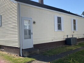 702 W 23rd St in Anderson, IN - Building Photo