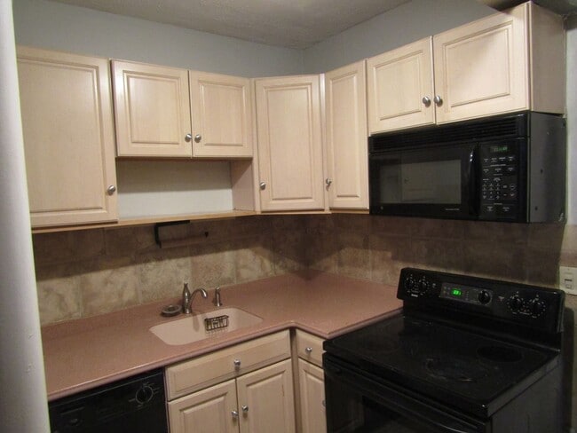 67 Strathmore Rd in Boston, MA - Building Photo - Building Photo