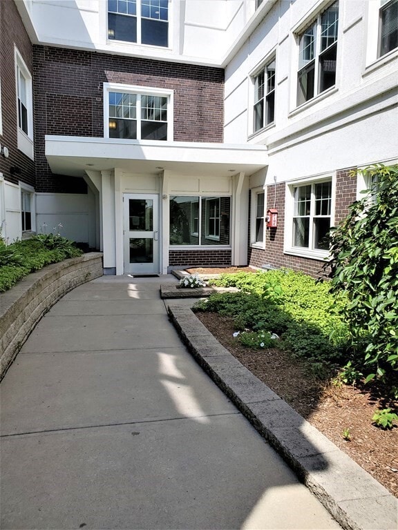 20 Pond St in Braintree, MA - Building Photo - Building Photo