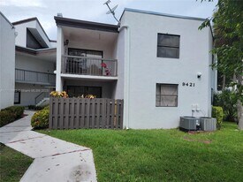 9421 Fontainebleau Blvd, Unit 203 in Miami, FL - Building Photo