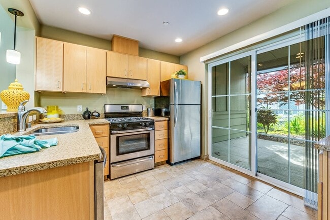 The Residences at Stone Creek in Milton, WA - Building Photo - Building Photo