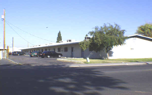 The Gardens Apartments in Glendale, AZ - Building Photo