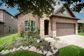 2443 Grey Reef Dr in Katy, TX - Foto de edificio - Building Photo