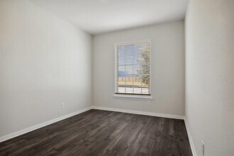 10355 Red Cardinal Dr in Cleveland, TX - Building Photo - Building Photo