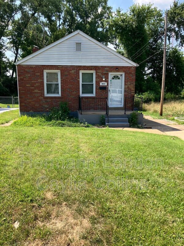 property at 3673 Park Lawn Dr