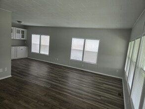 4927 4th St W in Bradenton, FL - Building Photo - Building Photo
