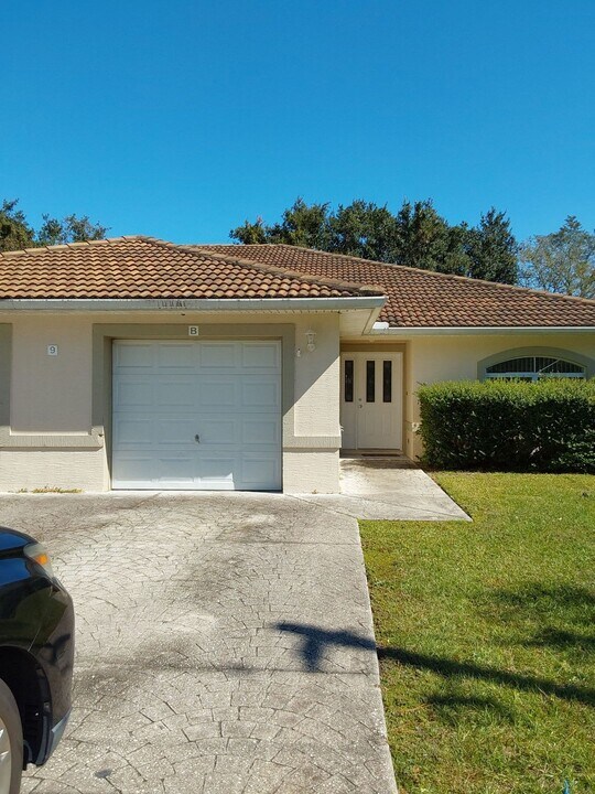 9 Rainbow Ln in Palm Coast, FL - Building Photo
