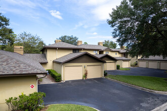 Lake Crest Condominium Association in Jacksonville, FL - Building Photo - Building Photo