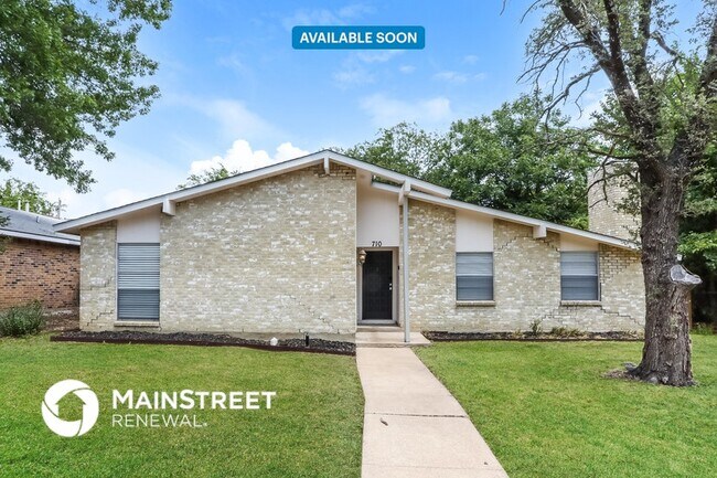 property at 710 Bluebonnet Dr